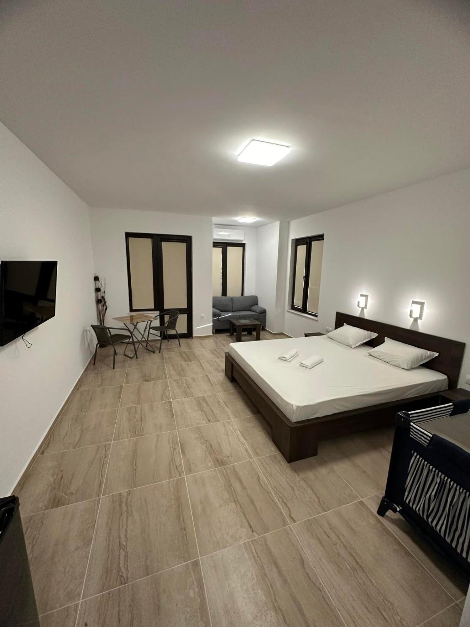 St George Apartcomplex Skorpilovci Kültér fotó