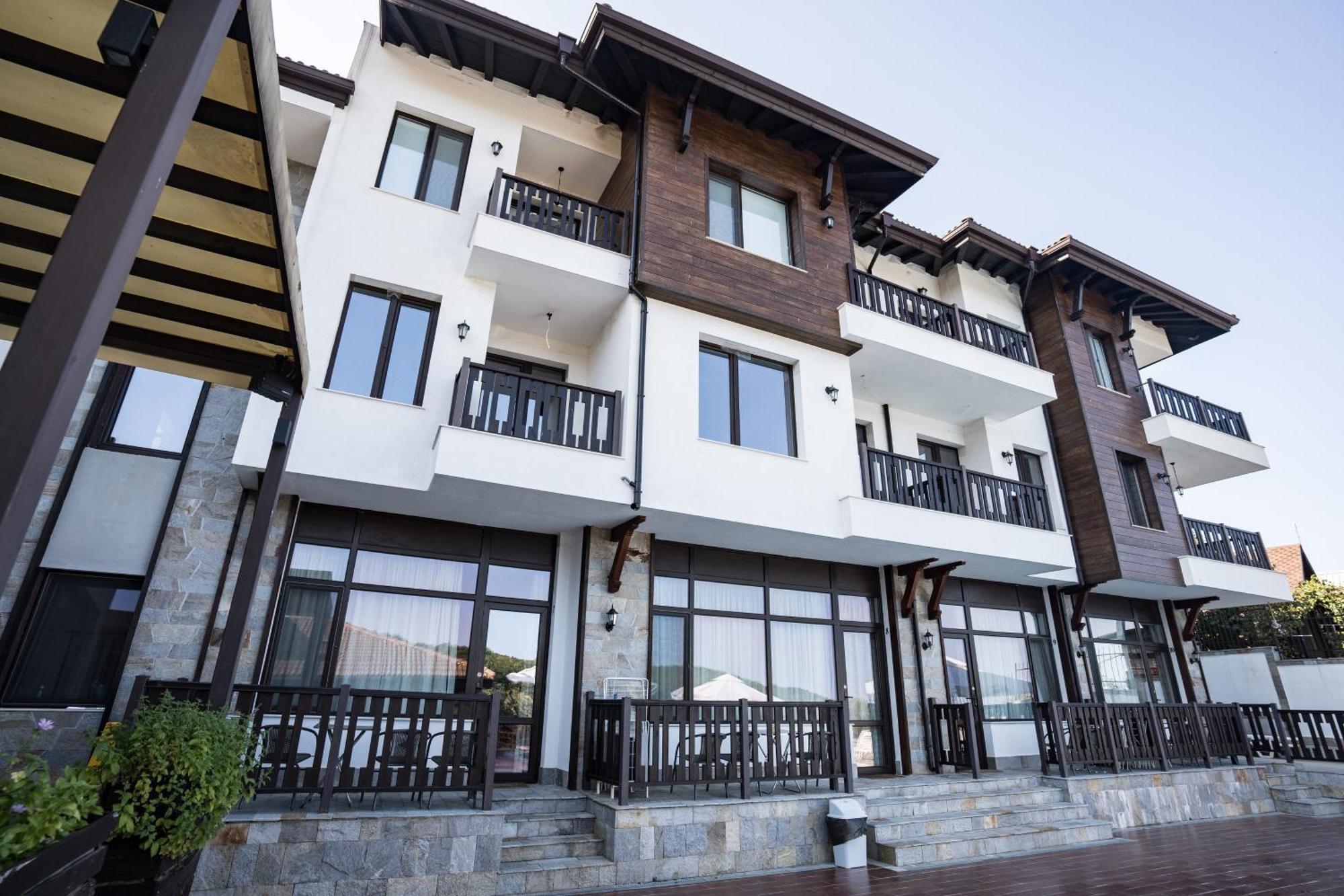 St George Apartcomplex Skorpilovci Kültér fotó
