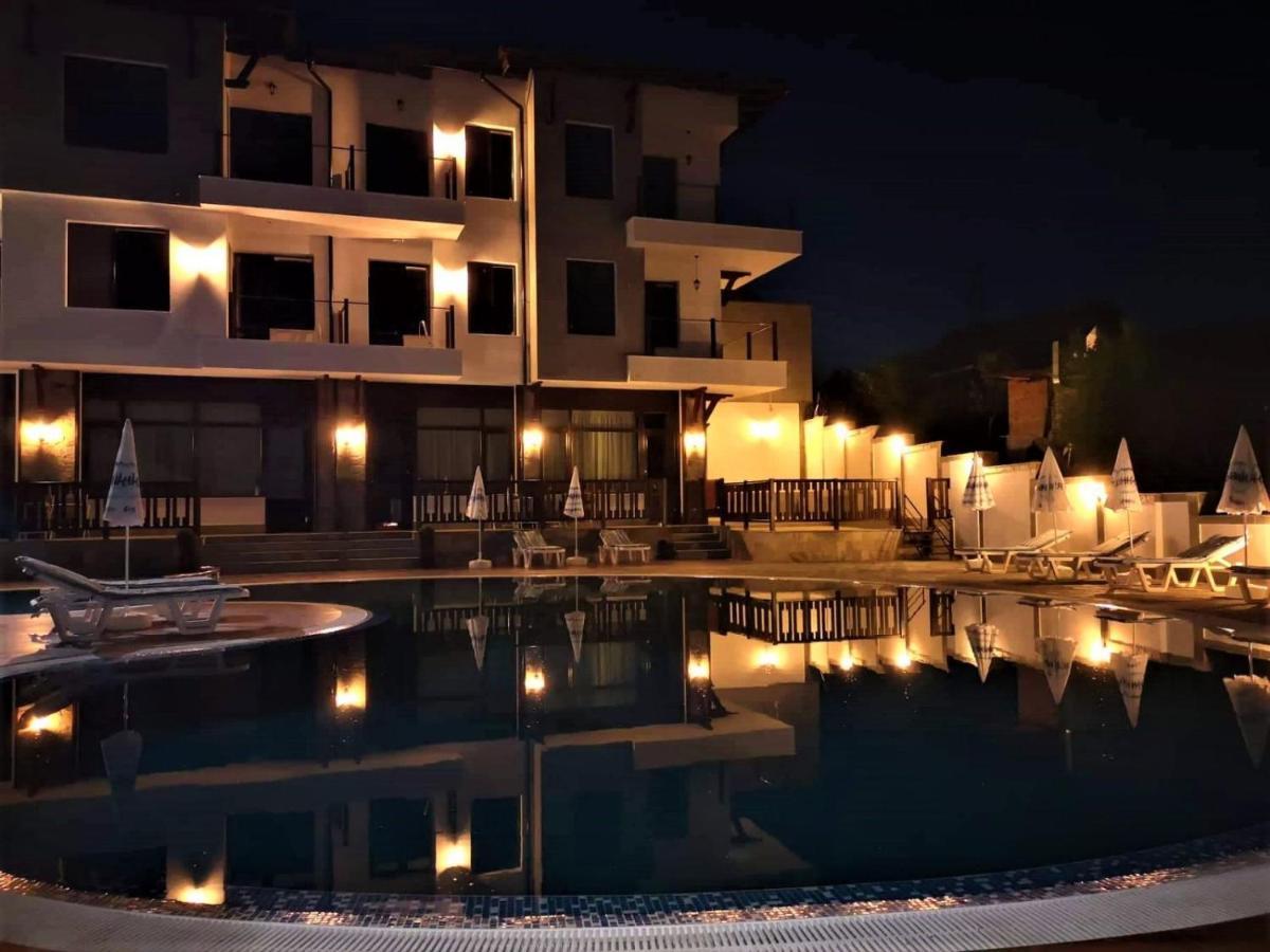 St George Apartcomplex Skorpilovci Kültér fotó