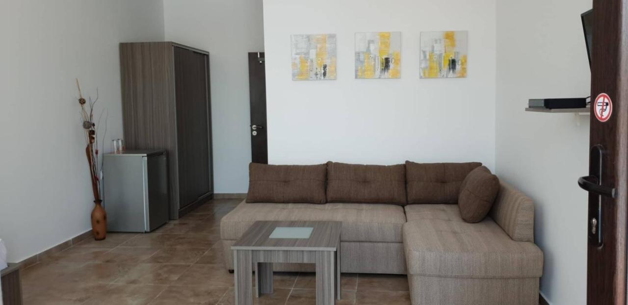 St George Apartcomplex Skorpilovci Kültér fotó