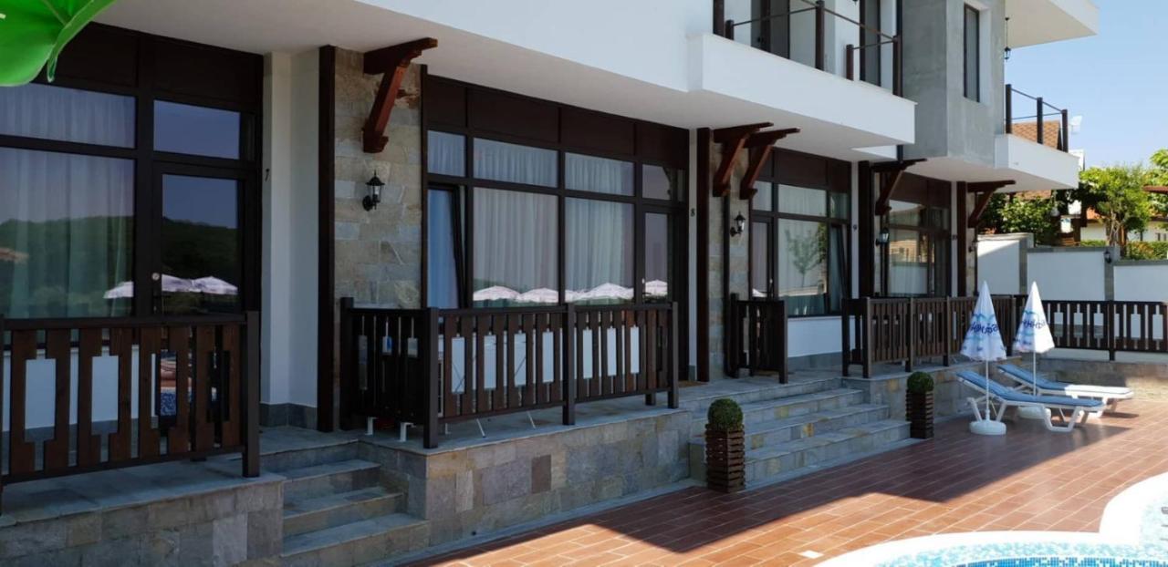St George Apartcomplex Skorpilovci Kültér fotó